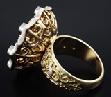 Кольцо с изумрудом, цаворитами гранатами и бриллиантами Золото