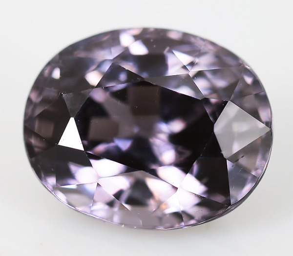 Серебристая шпинель 1,93 карат