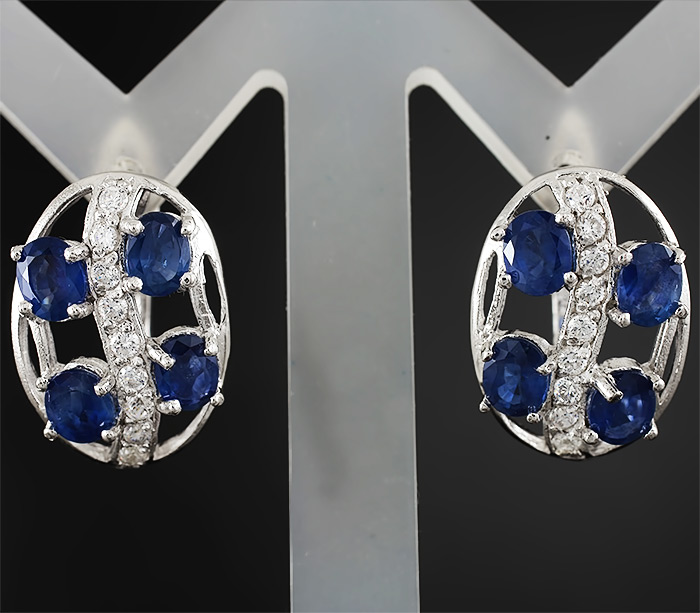 Серьги с насыщенно-синими сапфирами