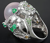 Роскошное крупное кольцо c розовым кварцем, изумрудами, цаворитами и сапфирами Серебро 925