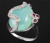 Кольцо c халцедоном, пурпурными сапфирами и бесцветными топазами Серебро 925