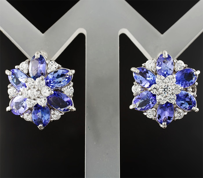 Эффектные серьги с танзанитами