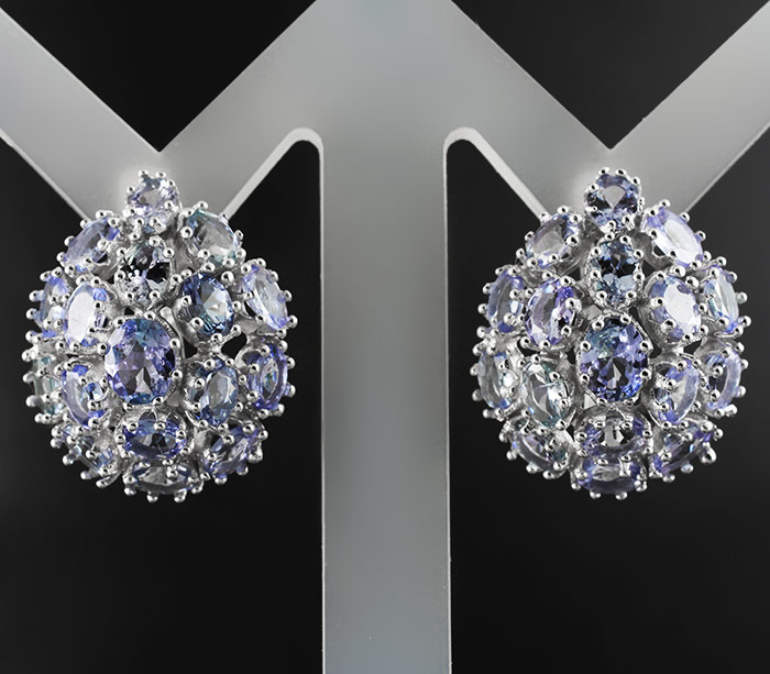 Превосходные серьги с танзанитами