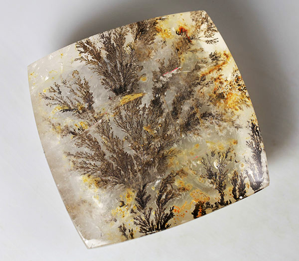 Крупный дендритический кварц 80,66 карат