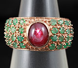 Кольцо cо звездчатым сапфиром и изумрудами Серебро 925