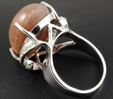 Крупное кольцо с солнечным камнем и цаворитами Серебро 925