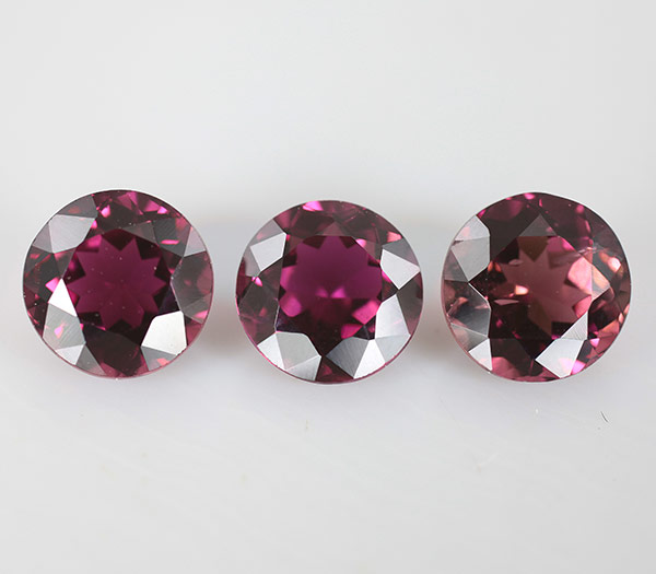 Набор из 3 родолитов гранатов 3,06 карат