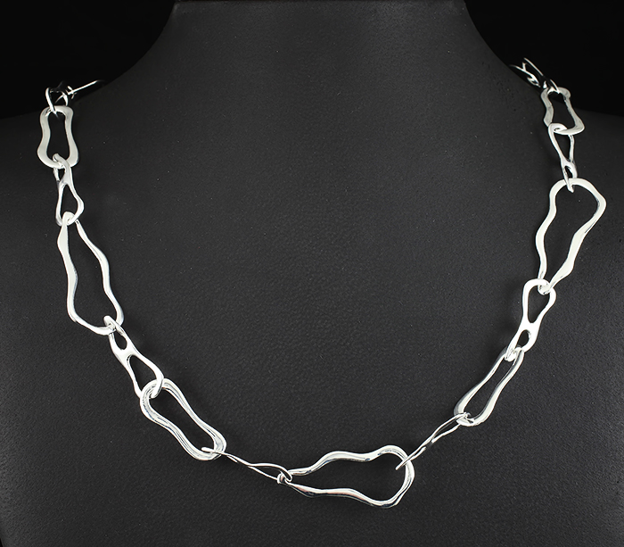 Серебряное колье