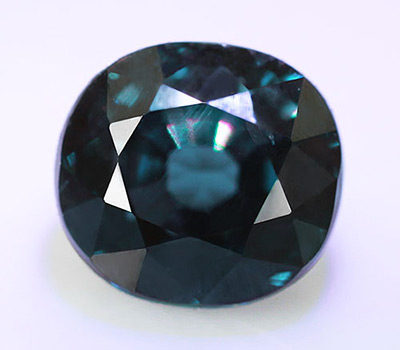 Гранат с александритовым эффектом 0,62 карат