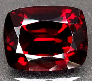 Чистейшая крупная шпинель 4,02 карат