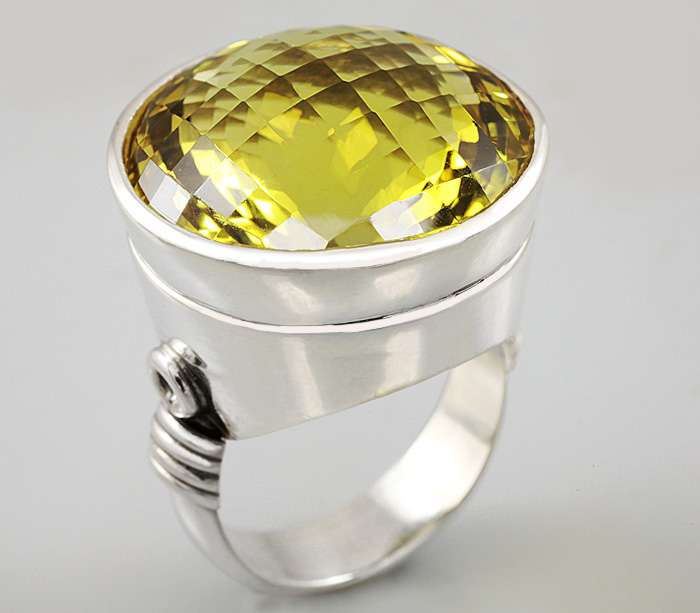 Кольцо с крупным лимонным цитрином