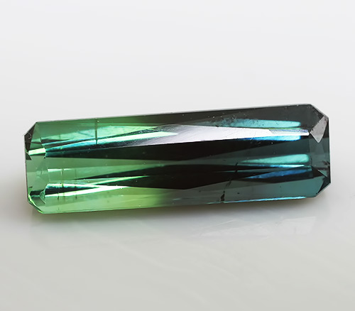 Полихромный турмалин 1,07 карат