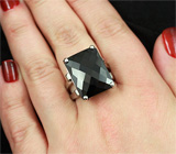 Серебряное кольцо с черной шпинелью 10,19 карат Серебро 925