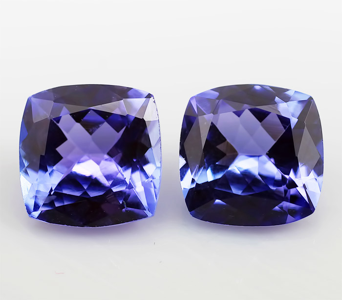 Пара танзанитов 3,06 карат