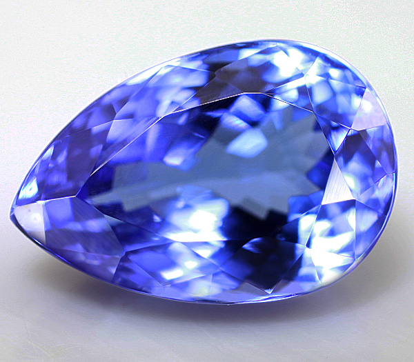 Роскошный танзанит 4 карат! Отличный цвет