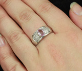 Серебряное кольцо с розовой шпинелью 1,21 карат Серебро 925