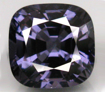 Крупная титаново-пурпурная шпинель 5,26 карат