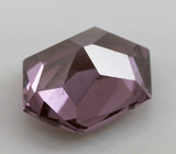 Пурпурная шпинель авторской огранки 2,9 карат 