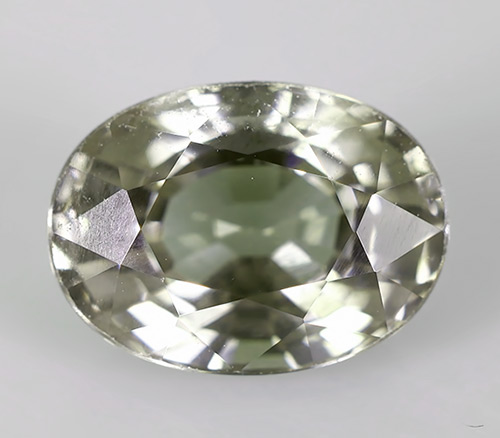 Гранат со сменой цвета 1,36 карат