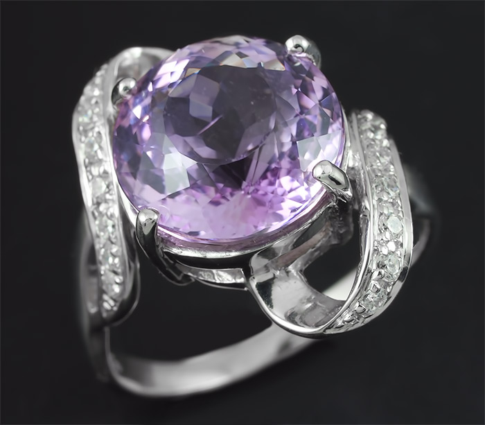 Серебряное кольцо c аметистом 4,63 карат