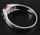 Серебряное кольцо с розовой шпинелью 0,57 карат Серебро 925