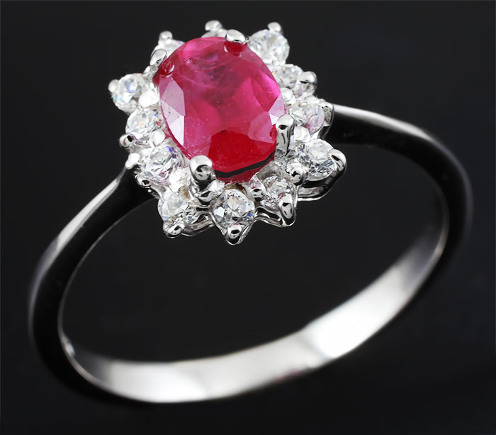 Серебряное кольцо с рубином 0,89 карат