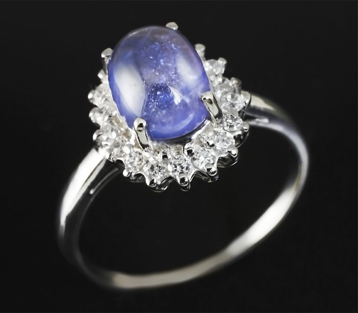 Серебряное кольцо с кабошоном синего сапфира 2,37 карат