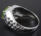 Стильное серебряное кольцо с перидотом 2,22 карат Серебро 925