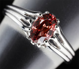Серебряное кольцо с оранжевым цирконом 0,88 карат Серебро 925