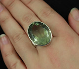 Серебряное кольцо с зеленым аметистом Серебро 925