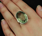 Серебряное кольцо с зеленым аметистом Серебро 925