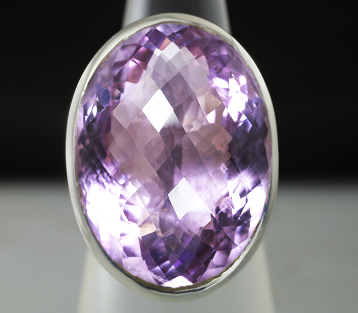 Серебряное кольцо с аметистом