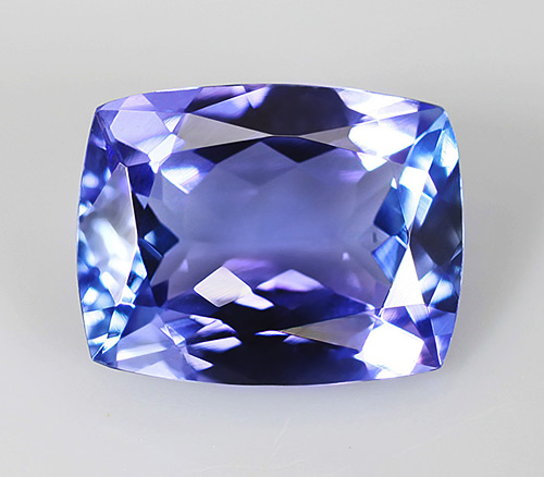Чистейший танзанит 1,94 карат