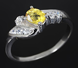 Прелестное серебряное кольцо с желтым сапфиром 0,38 карат Серебро 925