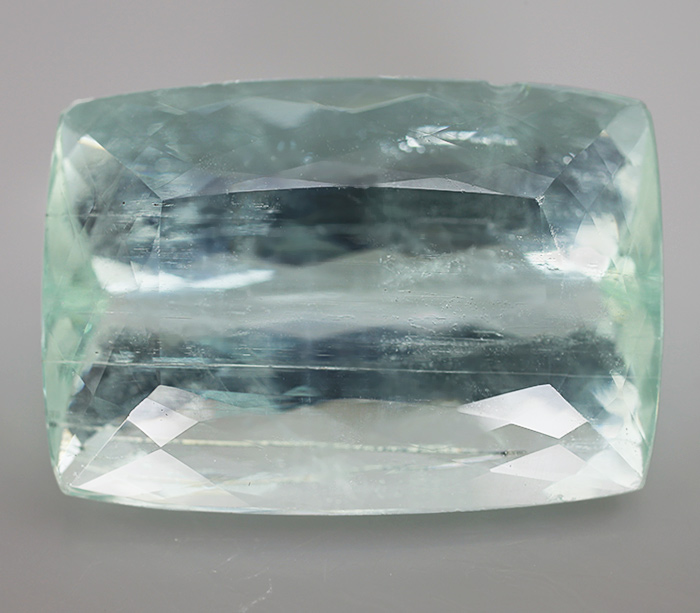 Крупный аквамарин 28,15 карат