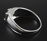 Серебряное кольцо с красно-розовым цирконом 0,67 карат Серебро 925