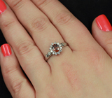 Прелестное серебряное кольцо c оранжевым цирконом