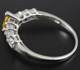 Изящное серебряное кольцо с золотисто-желтым сапфиром 0,7 карат Серебро 925