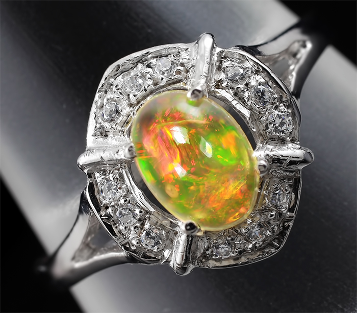 Серебряное кольцо c эфиопским опалом