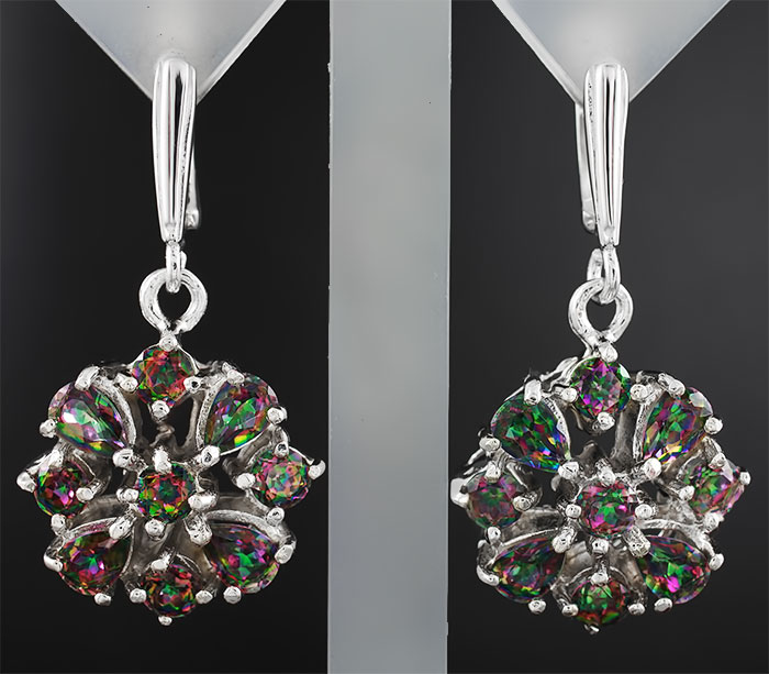 Эффектные серебряные серьги с мистическим кварцем