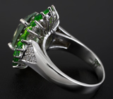 Замечательное серебряное кольцо с зеленым аметистом и хромдиопсидами Серебро 925