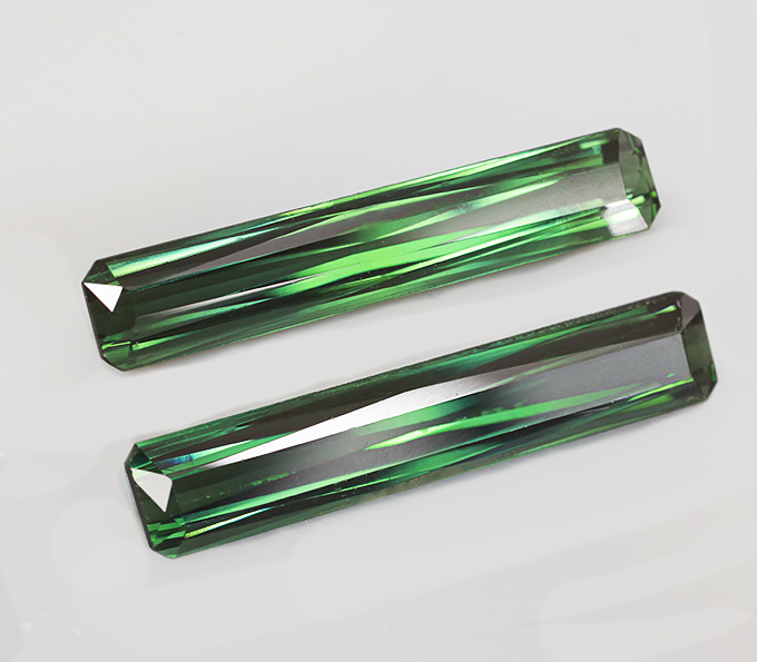 Пара чистейших «неоновых» турмалинов 3,18 карат