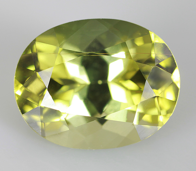 Полихромный турмалин 2,03 карат