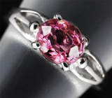 Изящное серебряное кольцо с розовой шпинелью 1,12 карат Серебро 925