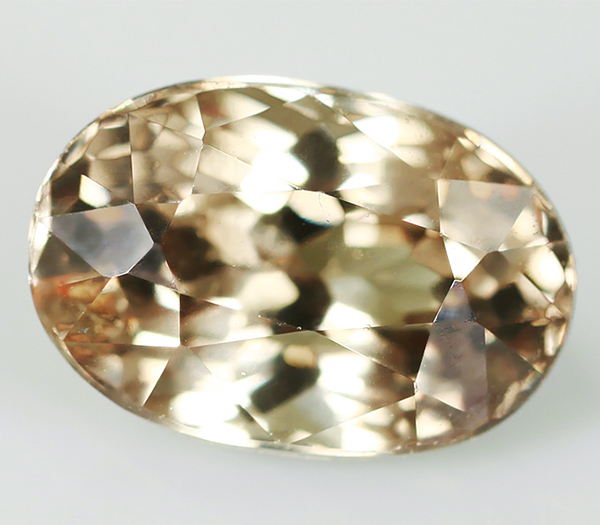 Гранат со сменой цвета 1,47 карат