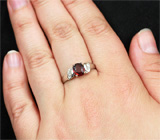 Прелестное серебряное кольцо с красной шпинелью 1,02 карат Серебро 925