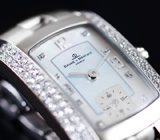 Золотые часы от «Baume & Mercier» с бриллиантами 1,5 карат Золото