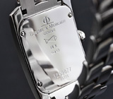 Золотые часы от «Baume & Mercier» с бриллиантами 1,5 карат Золото