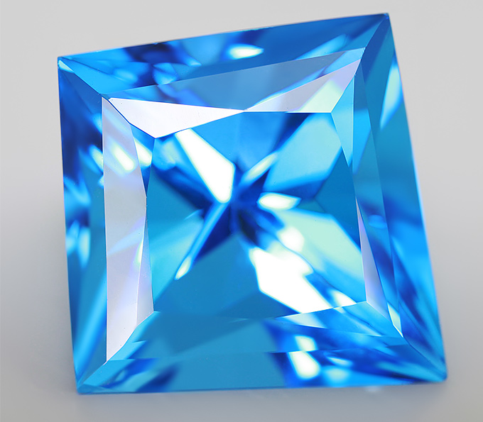 Топаз авторской огранки 23,05 карат