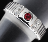 Изящное серебряное кольцо с пурпурно-розовым сапфиром 0,11 карат Серебро 925